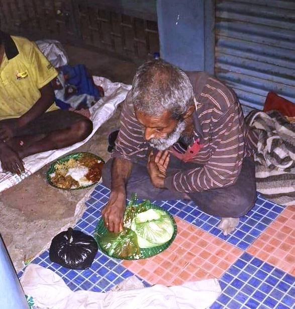 Feeding the Hungry — A Mission of Compassion by Satya Sandhanare Sangathan